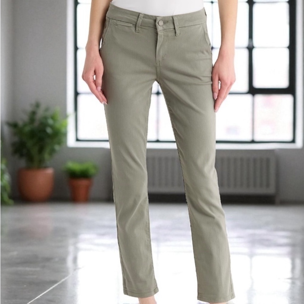 NWOT PAIGE ‘Rianne’ High-Waisted Cuff Jeans in “Seaweed Green” Size 23